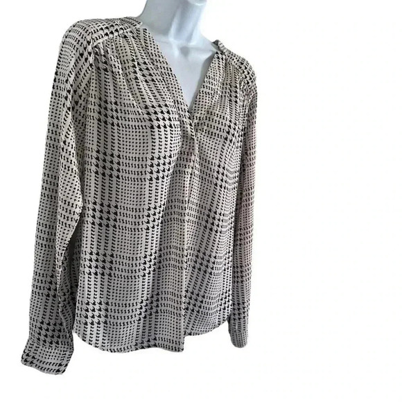 41 Hawthorn blouse women's top size Medium white and black longsleeve - Picture 5 of 13